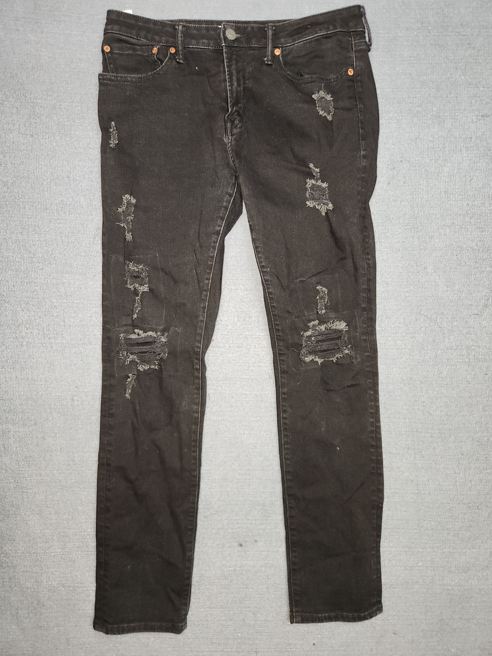 Women's Distressed Black Skinny Jeans